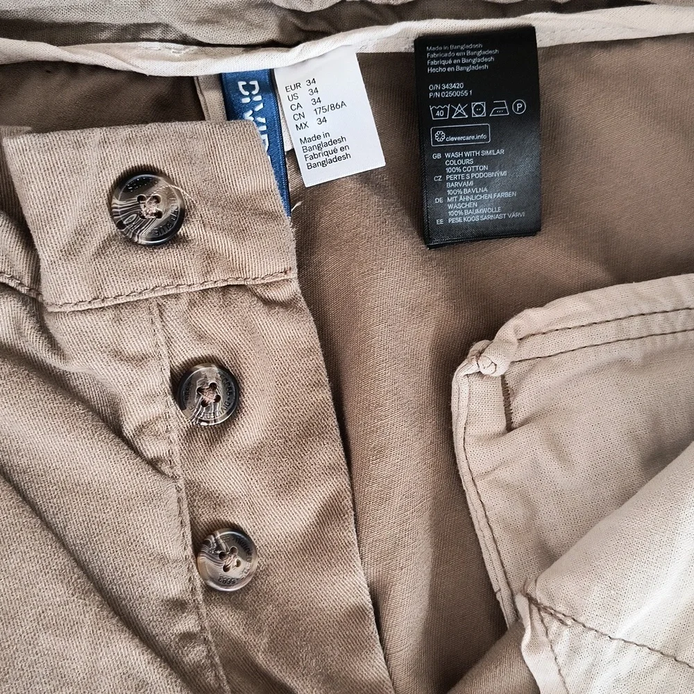 Pants,divided - Picture 2 of 3